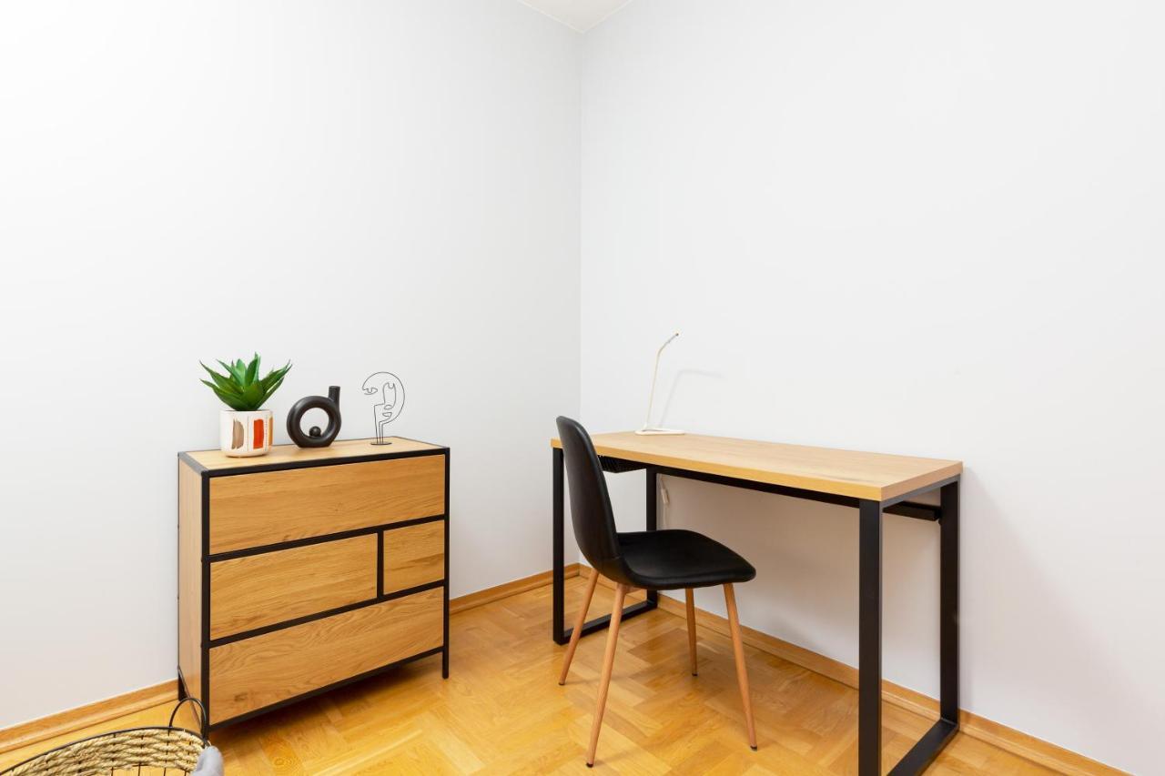 Mokotow Apartment Bluszczanska By Noclegi Renters Warsawa Bagian luar foto