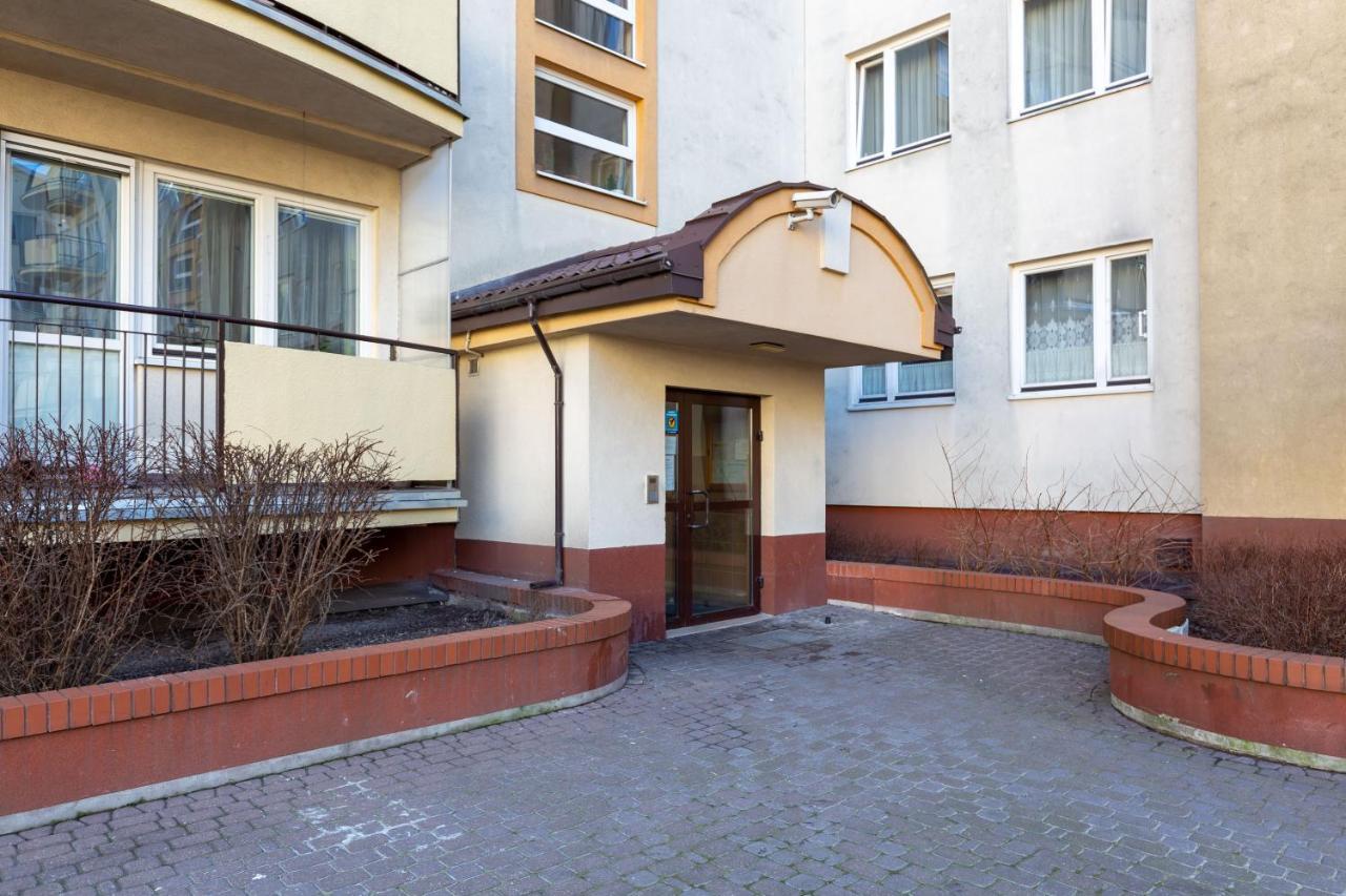 Mokotow Apartment Bluszczanska By Noclegi Renters Warsawa Bagian luar foto