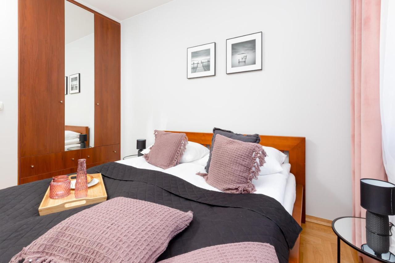 Mokotow Apartment Bluszczanska By Noclegi Renters Warsawa Bagian luar foto