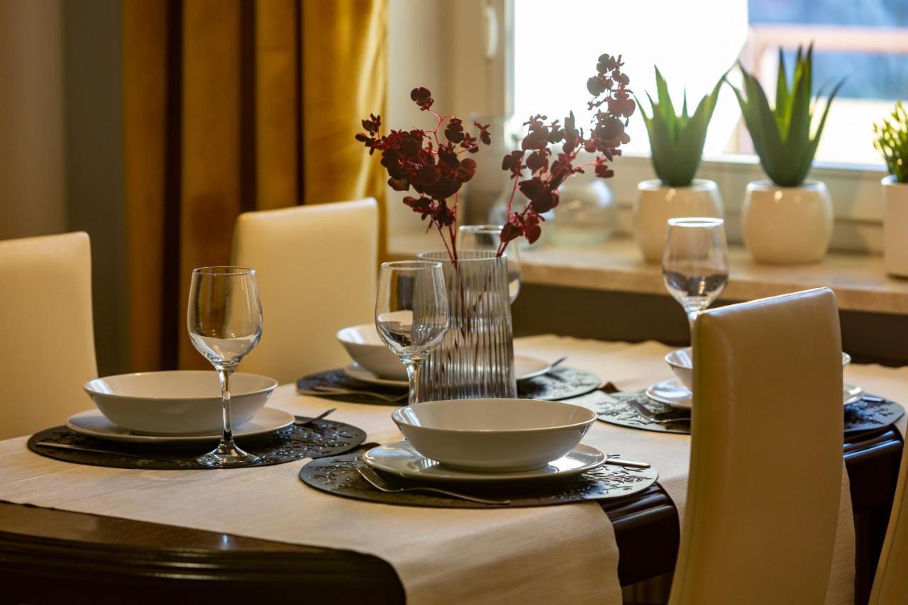 Mokotow Apartment Bluszczanska By Noclegi Renters Warsawa Bagian luar foto
