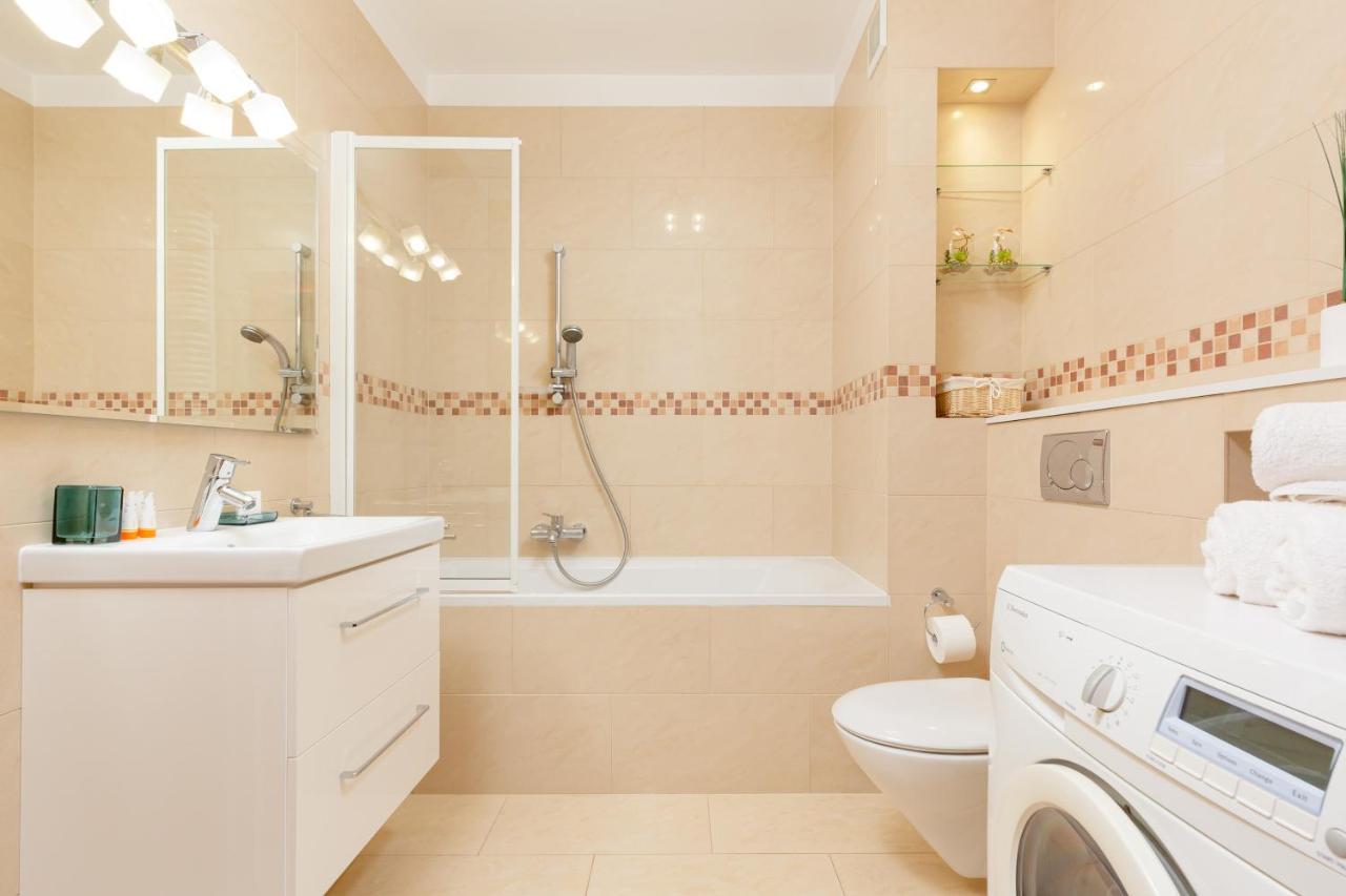 Mokotow Apartment Bluszczanska By Noclegi Renters Warsawa Bagian luar foto