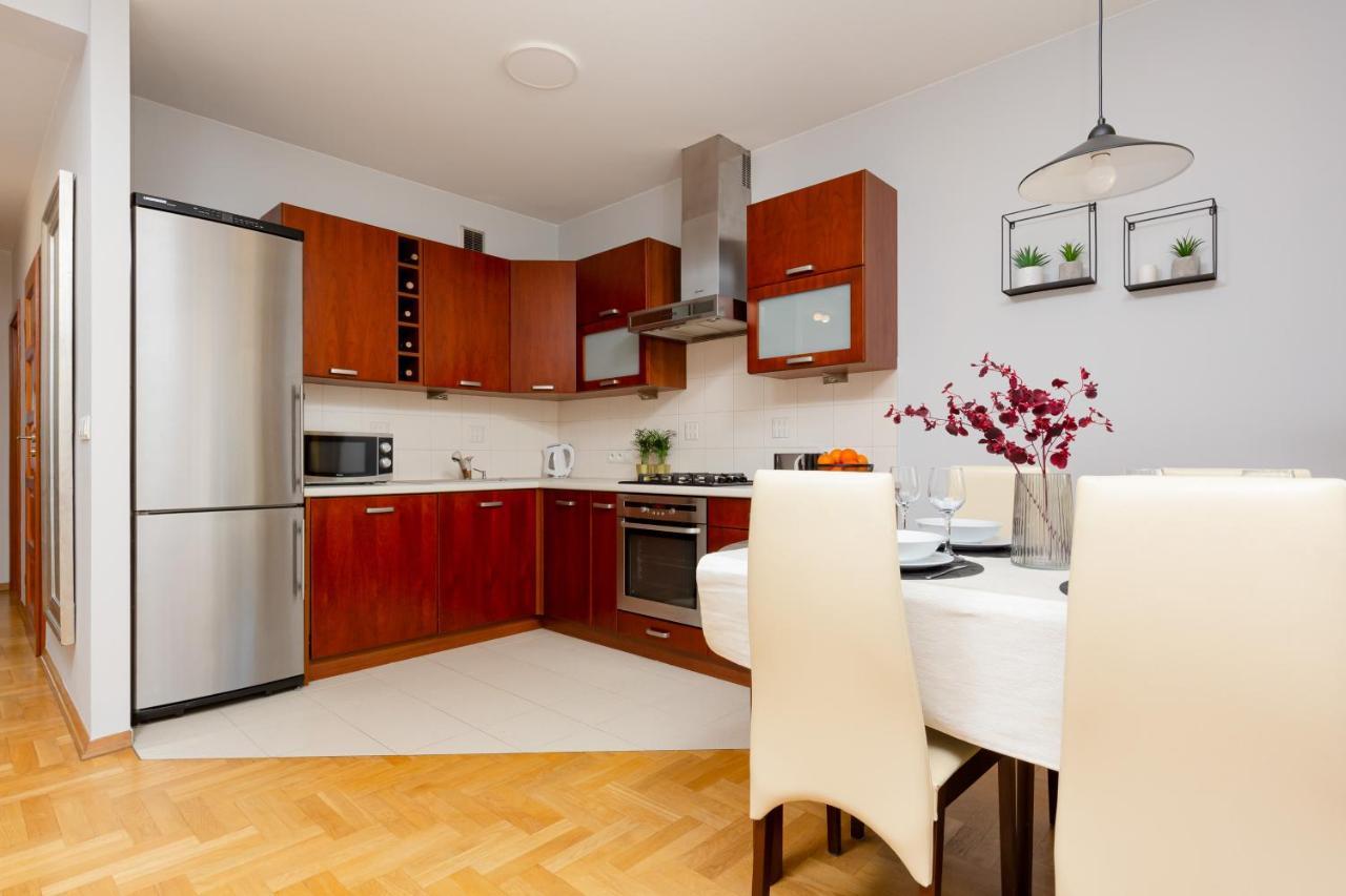 Mokotow Apartment Bluszczanska By Noclegi Renters Warsawa Bagian luar foto